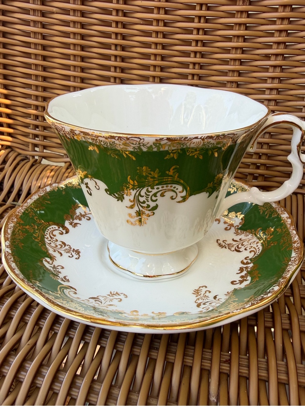 Royal Albert Bone China Cup & Saucer – Emerald & Gold Scrollwork